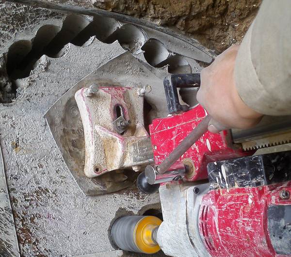 羊市街专业墙体切割,楼板开洞,打孔钻孔