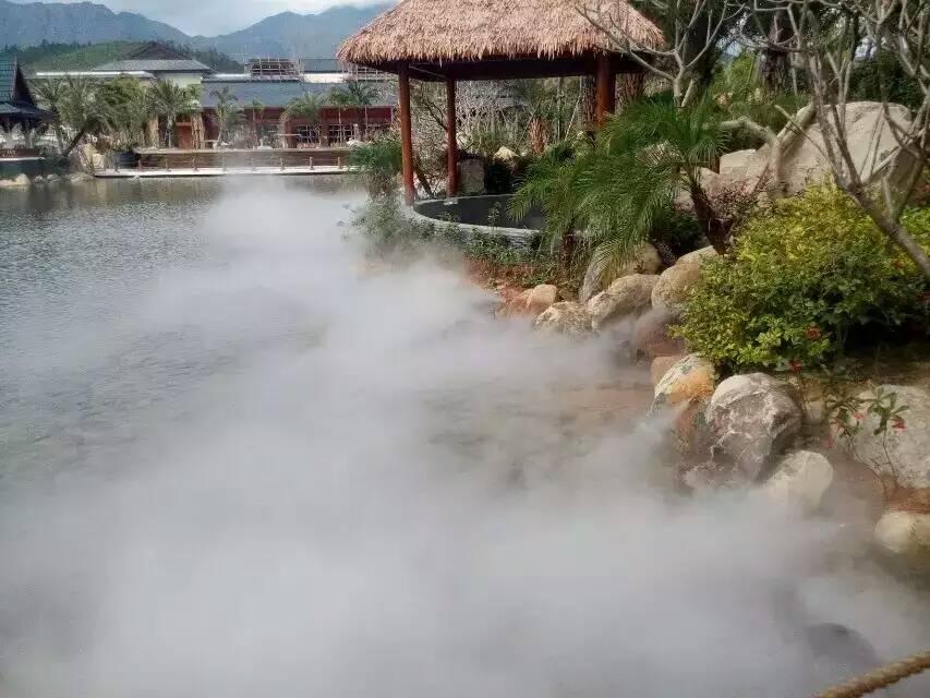 假山水池园林景观喷雾美化