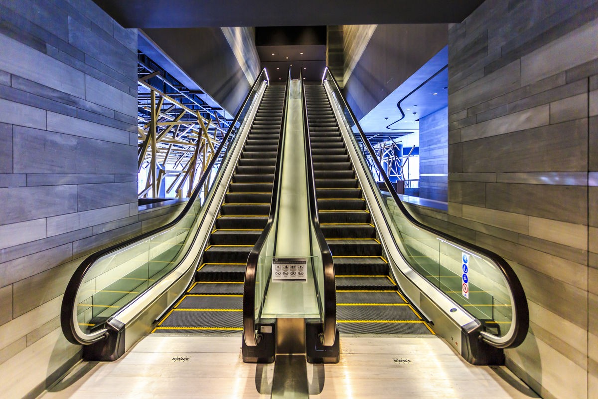 西安手扶电梯回收,回收的不是废品,而是资源