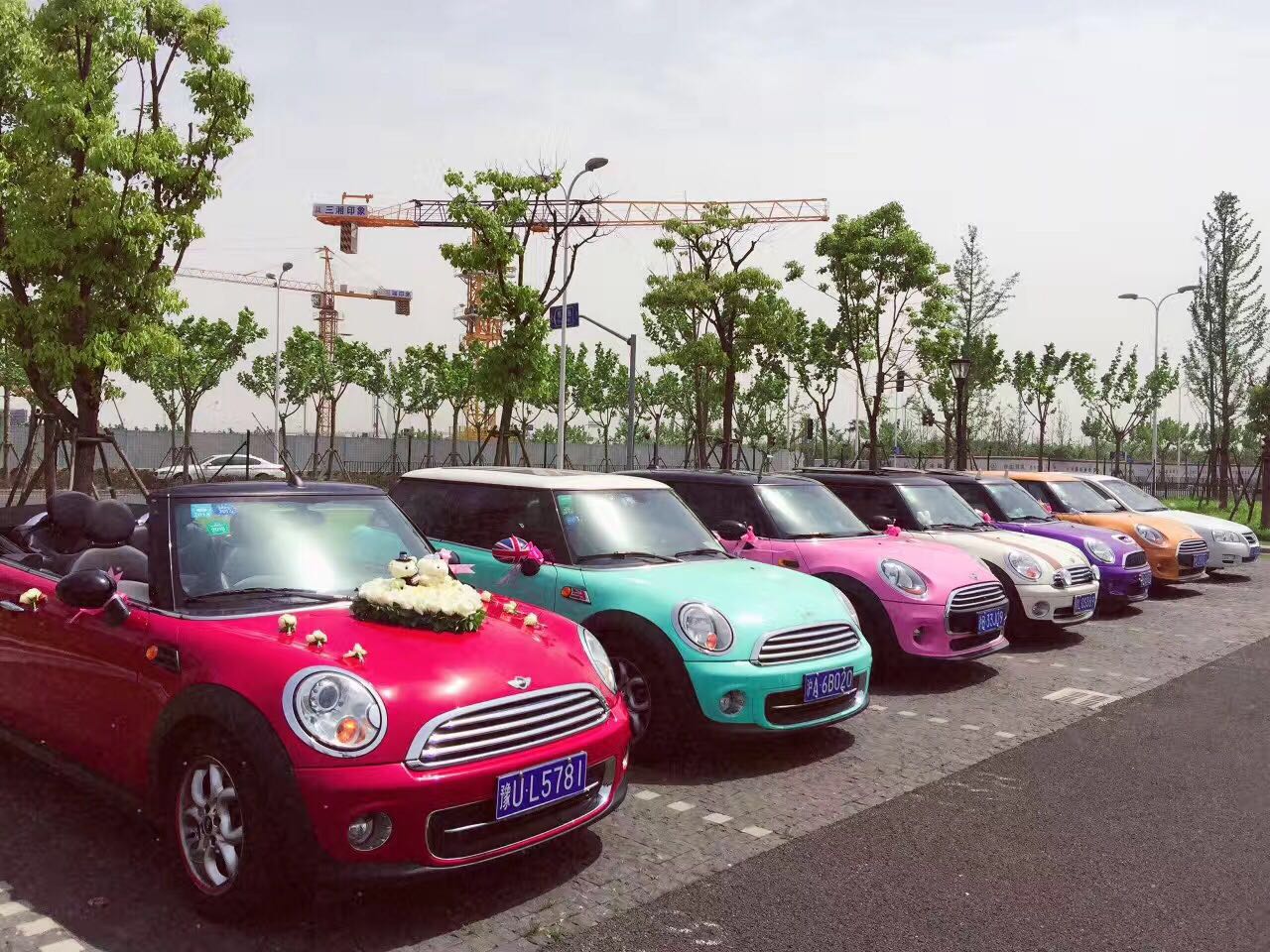 上海租借宝马mini跑车上海借用宝马mini跑车上海出借