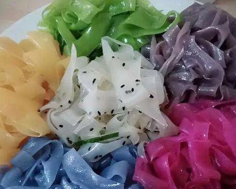 七彩凉皮彩色凉皮水晶凉皮技术培训网红小吃加盟