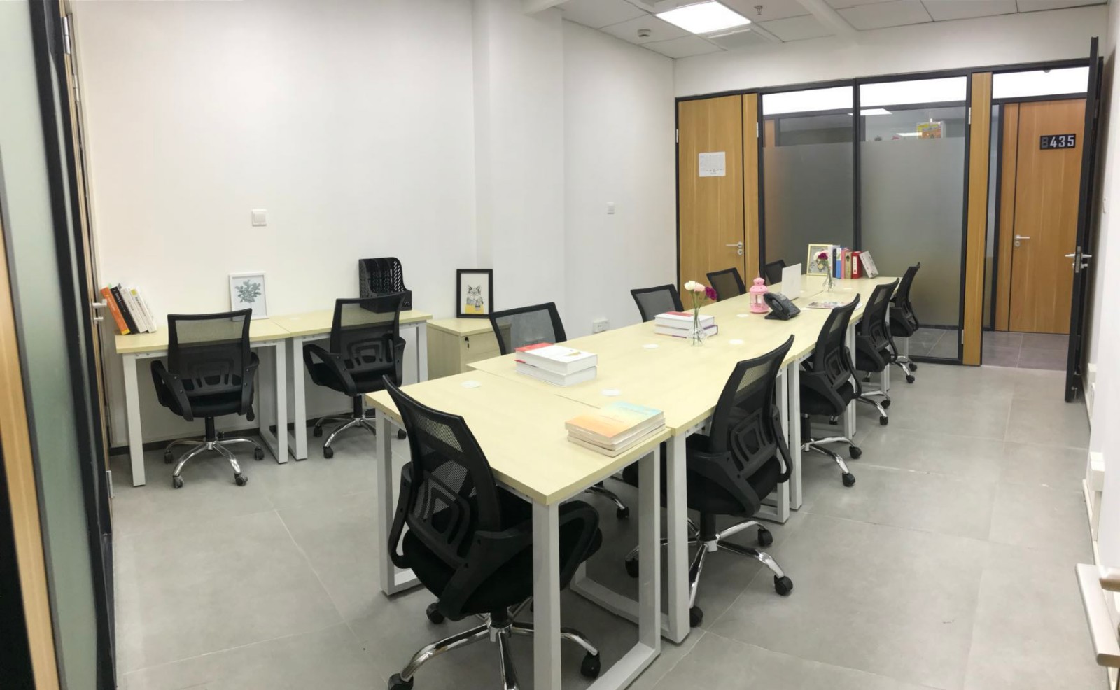 静安8人全精装修办公室租金5300全包