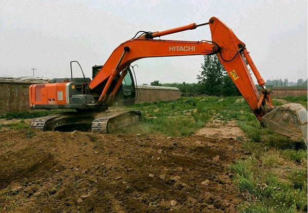 广西挖掘机出租150中型挖机带破碎出租挖士机租赁