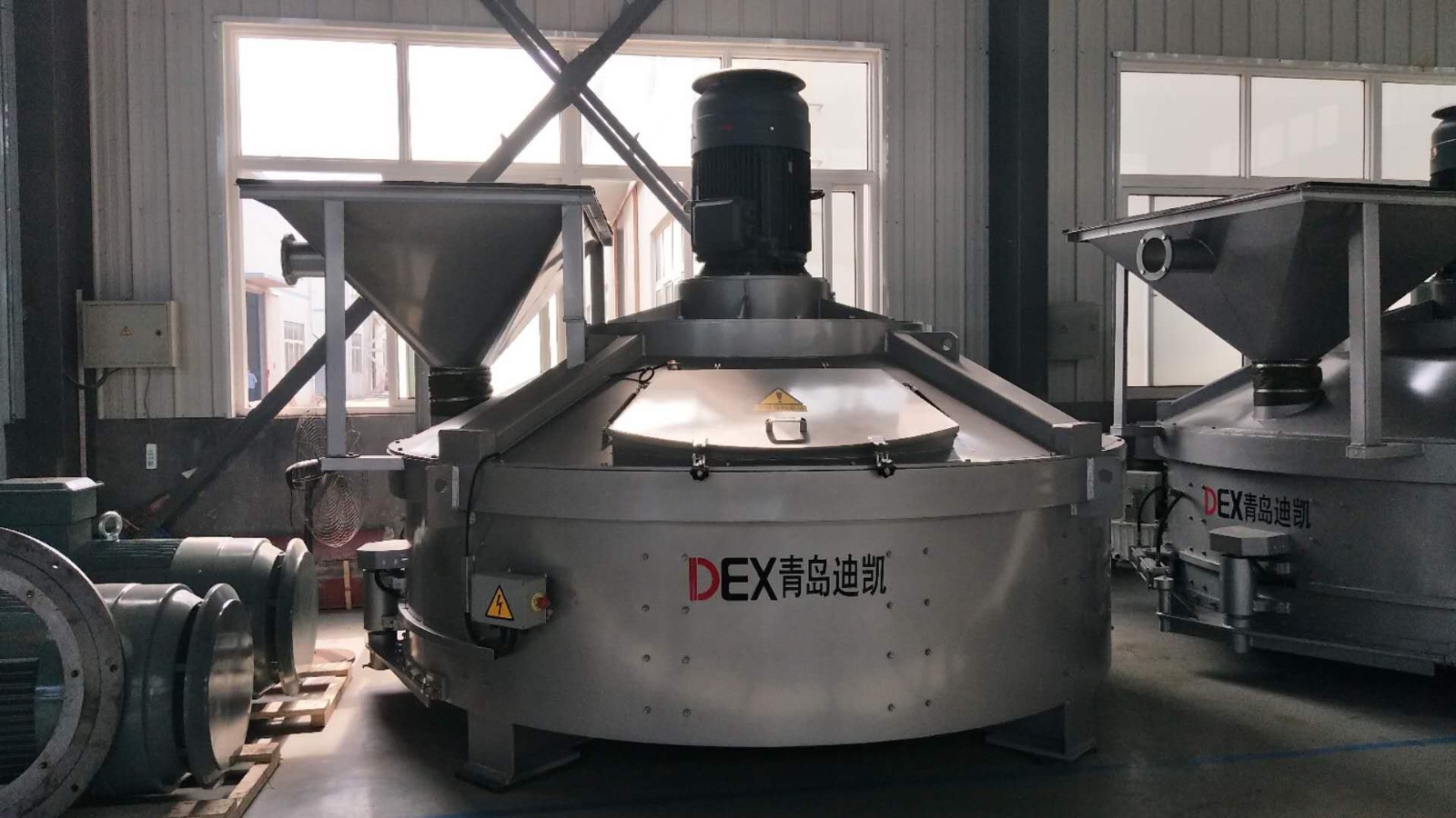 高速搅拌机立轴行星运行模式诠释新型混凝土搅拌设备