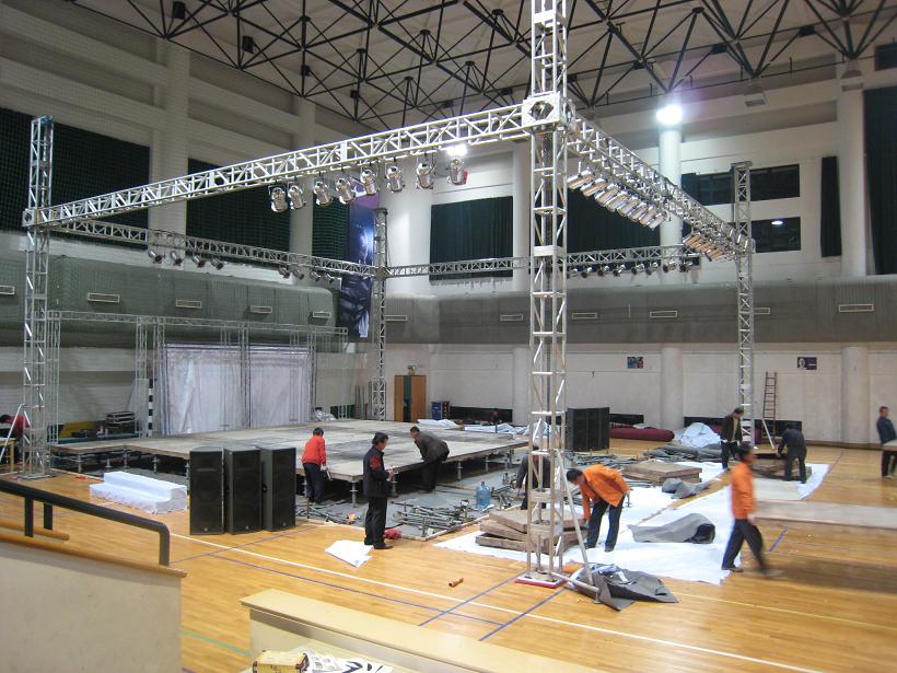 17_南宁太空灯光铝架租赁_壹佰业