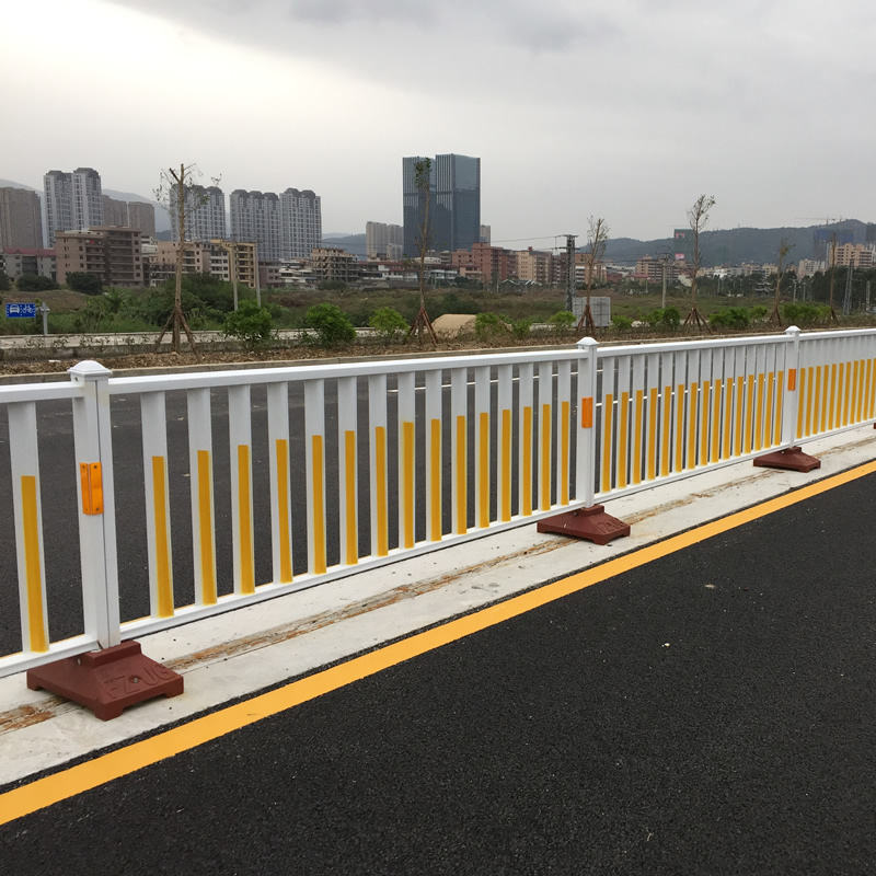 福州市政专用款s板防眩护栏福州厂家直销