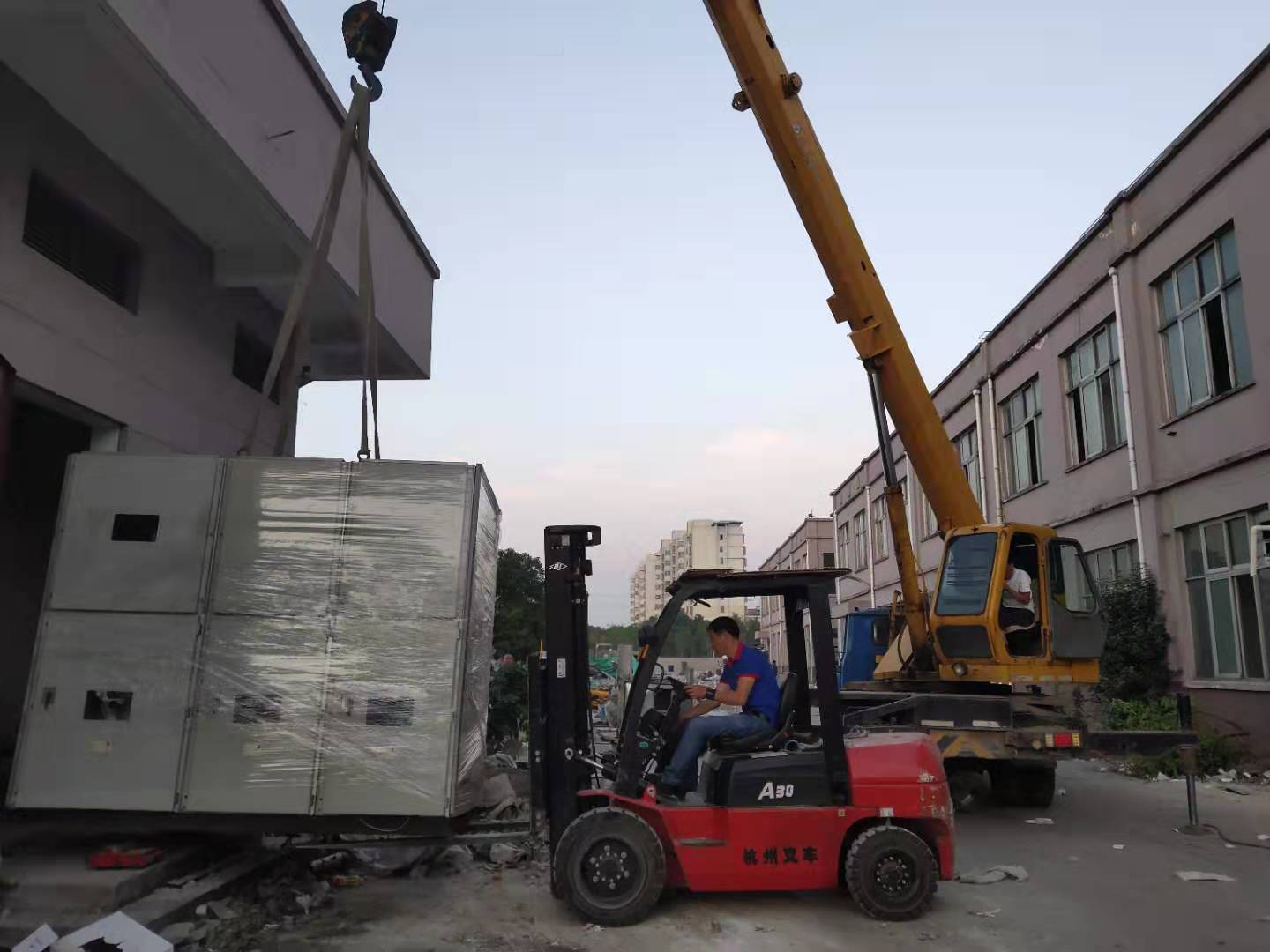 20_嘉定区徐潘路叉车出租劳动路吊车出租徐曹路设备吊装_百业网