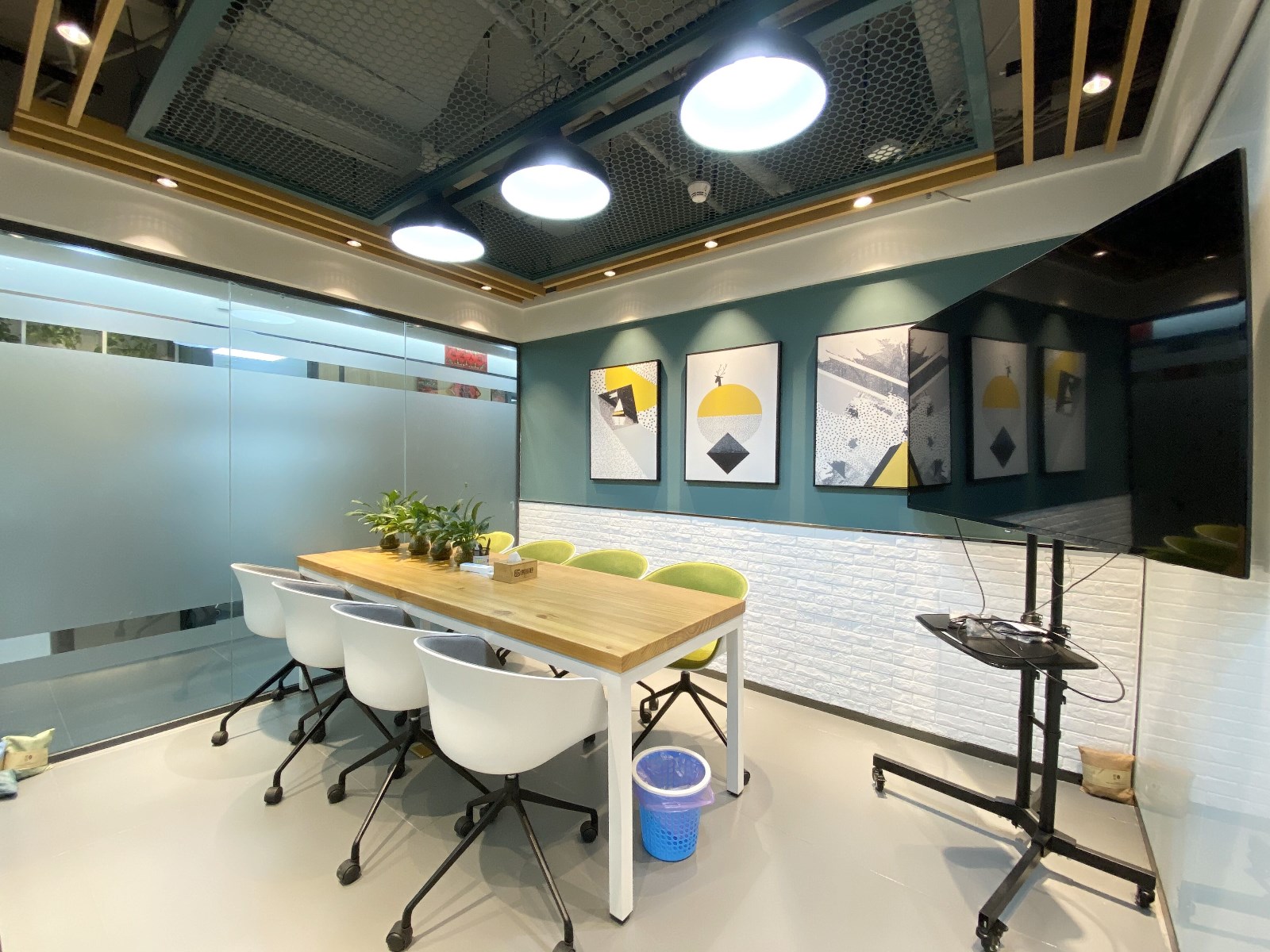 福田华强北培训室招租,车公庙会议室招租