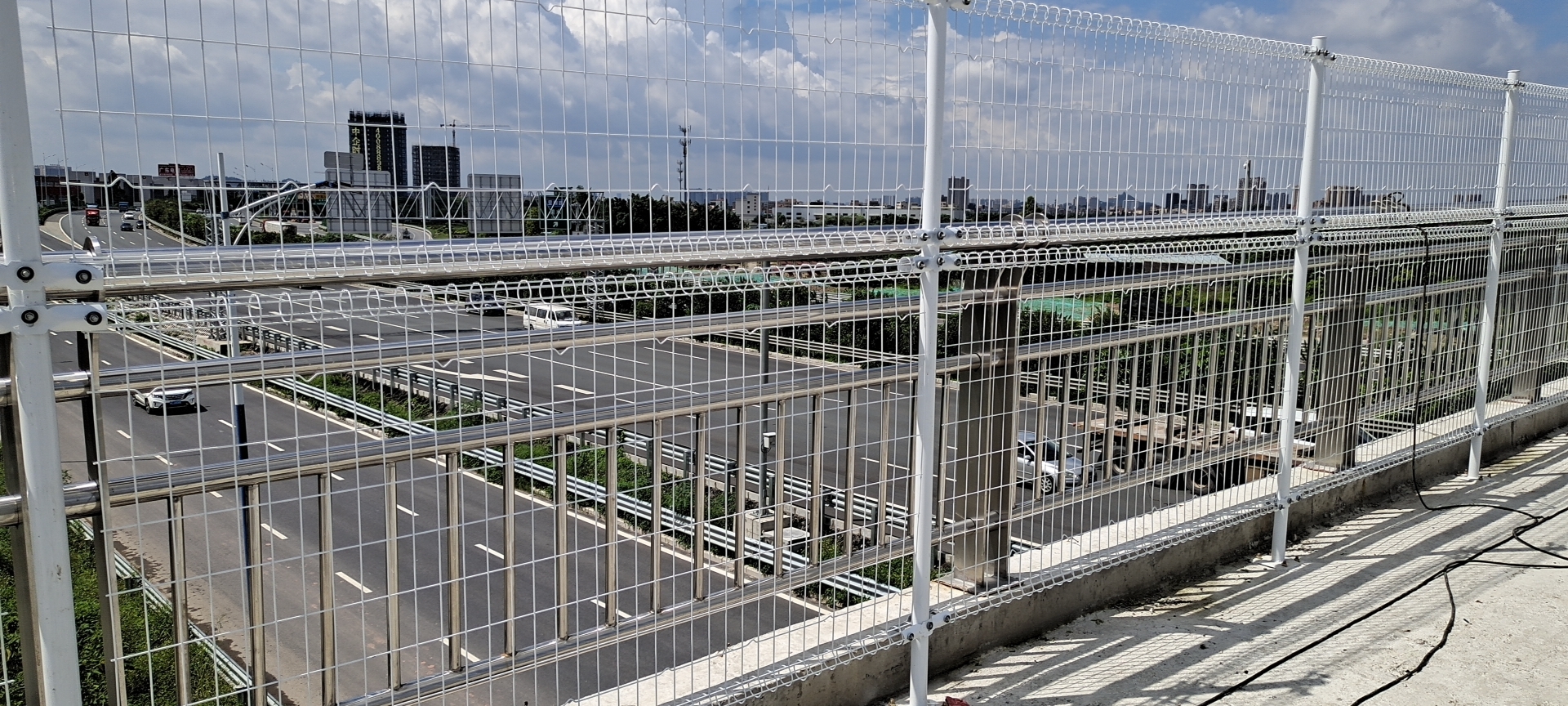广东佛山高速公路防抛网双圈护栏网高架桥围栏网边框围