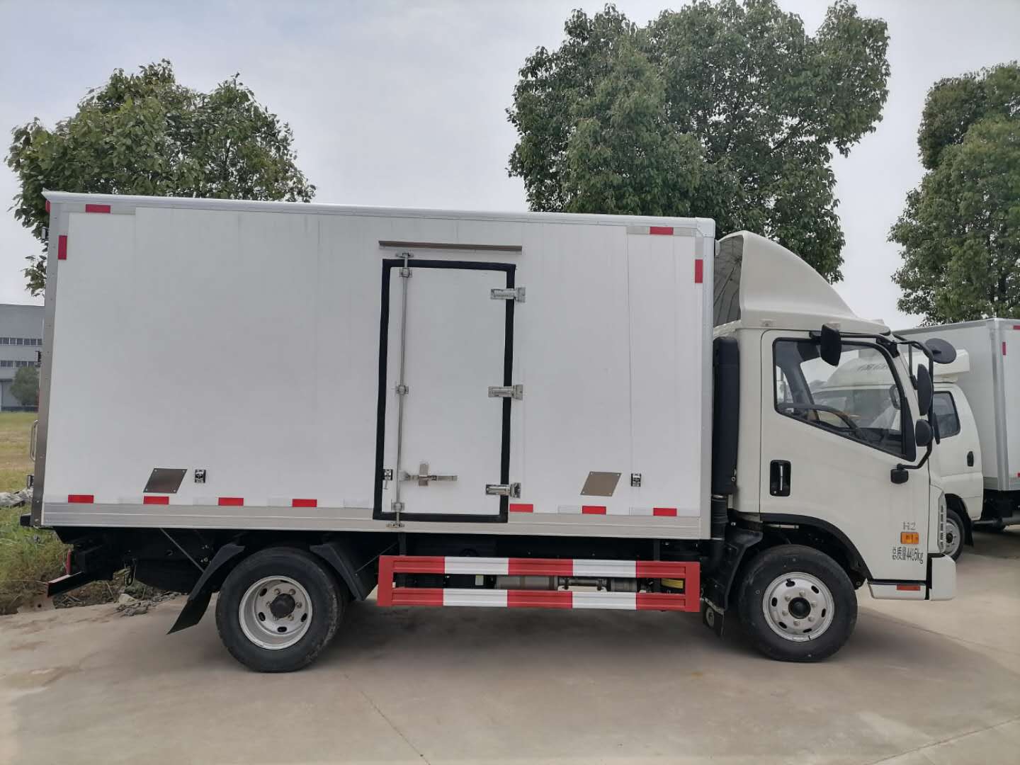 宁波市江铃顺达窄体4米2冷藏车