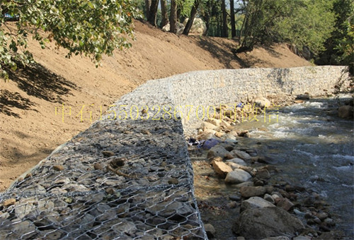堤防护岸格宾石笼网河道挡水镀锌格宾挡墙价格