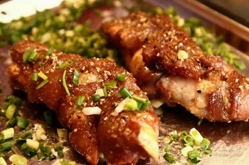 学习烤猪蹄技术培训收费要多少钱,正宗烤蹄花培训