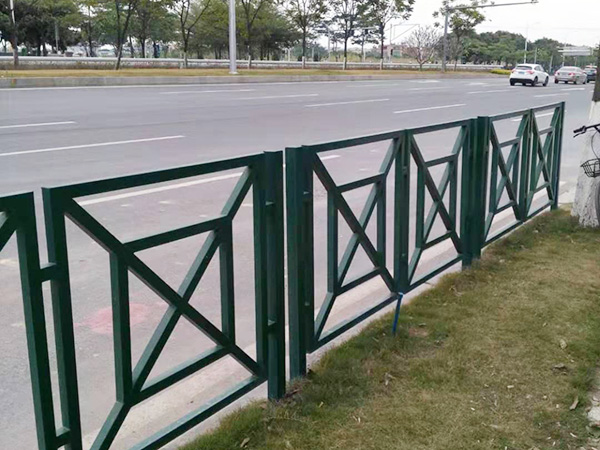 广州回字护栏市政道路护栏带广式式道路隔离栏杆