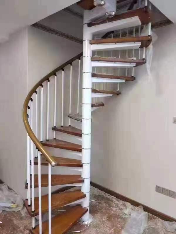 深圳福田區室内樓梯設計，顧客就是上帝