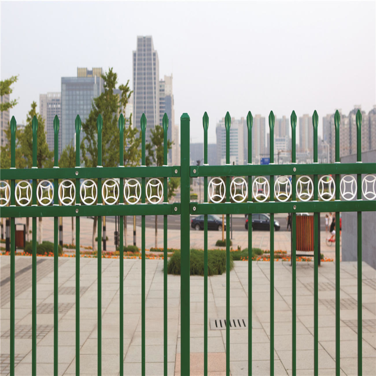 河源锌钢铁艺栅栏厂家,学校围墙隔离防护栏,方管透景